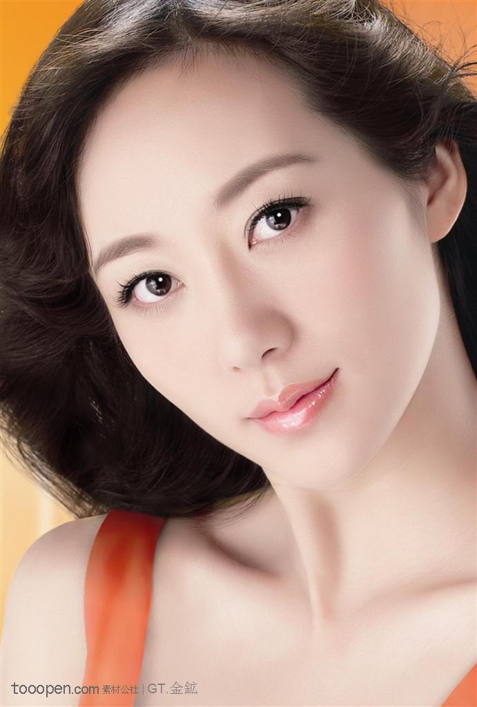 如何去眼袋和黑眼圈？